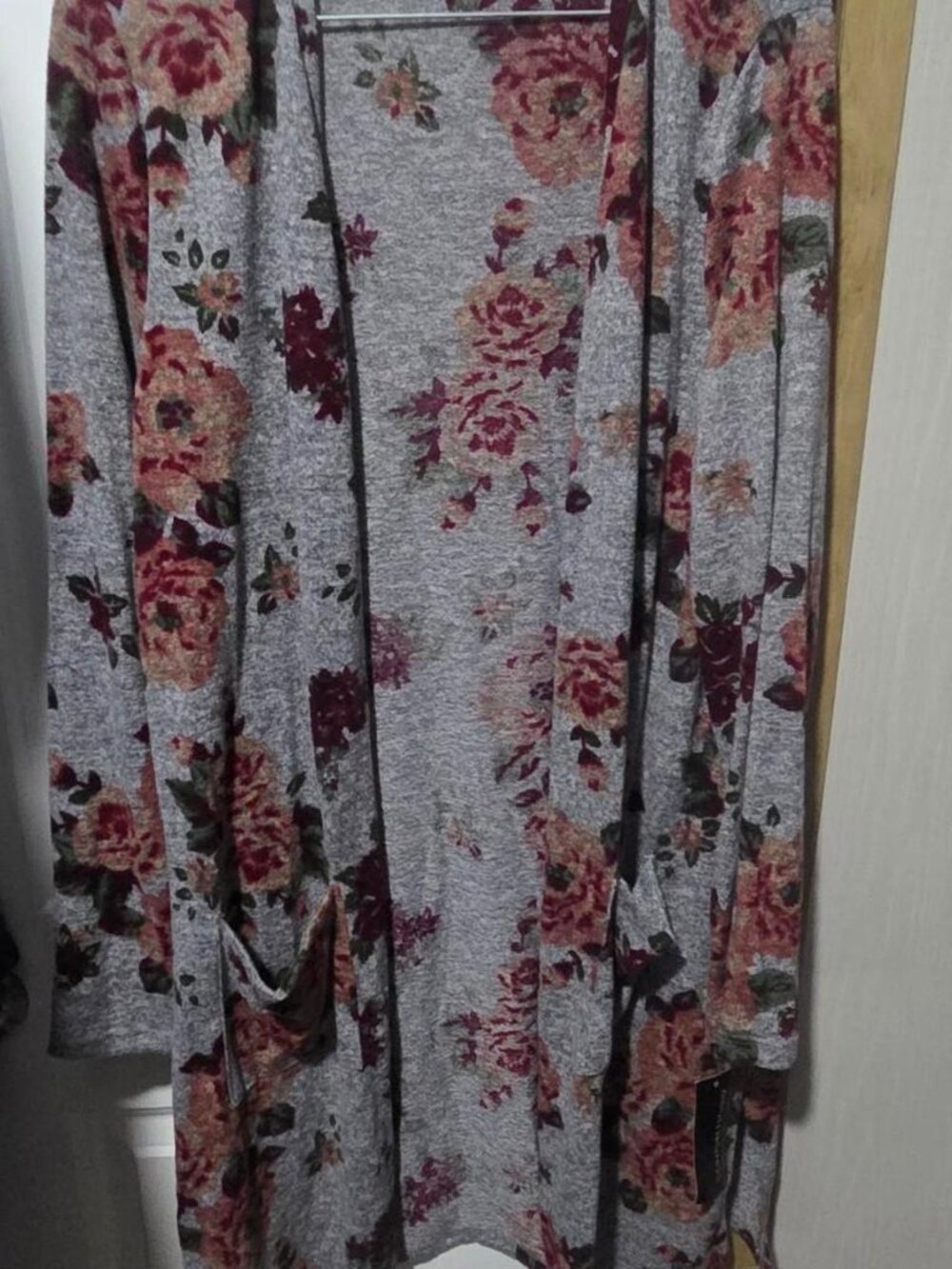 Floral grey cardigan Size L #cardigan #floral